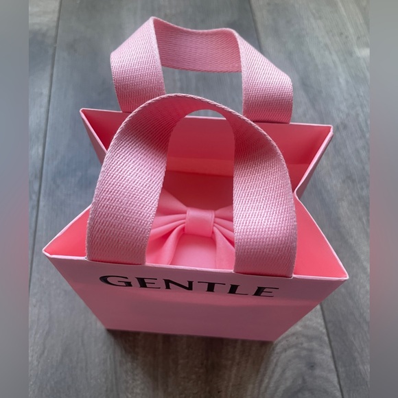 NEW COOING CHARM w/BOX Gentle Monster X Jennie Salon USA SELLER DTLA w/ RECEIPT - Picture 4 of 5